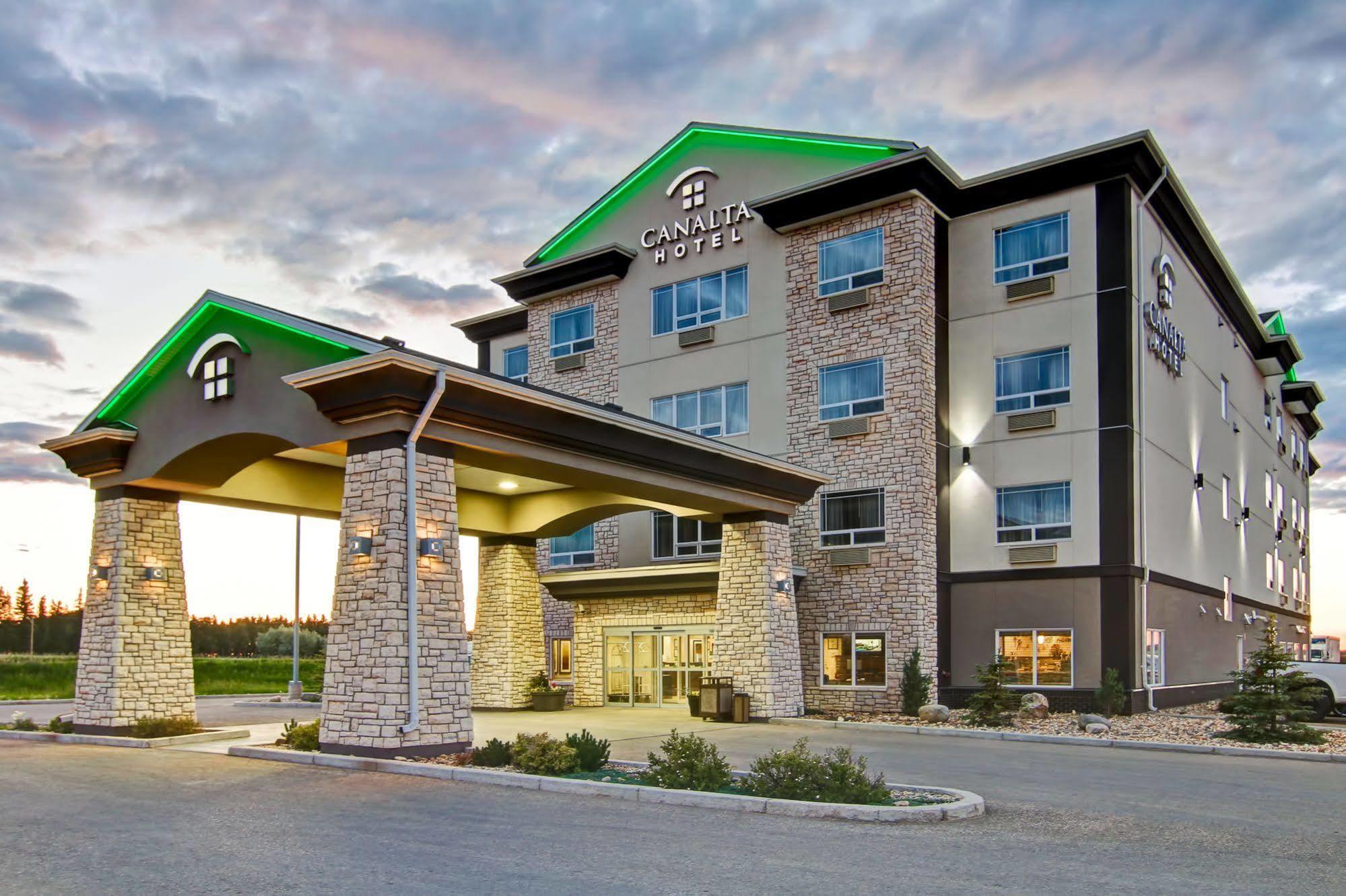Canalta Hotel Melfort Exterior photo