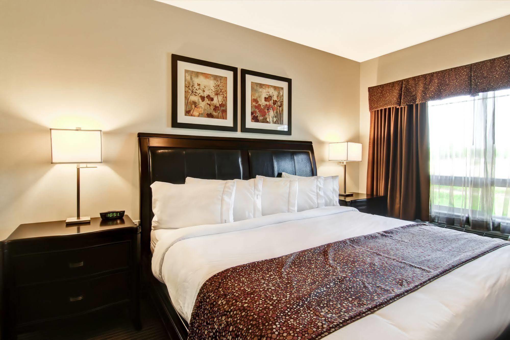 Canalta Hotel Melfort Exterior photo